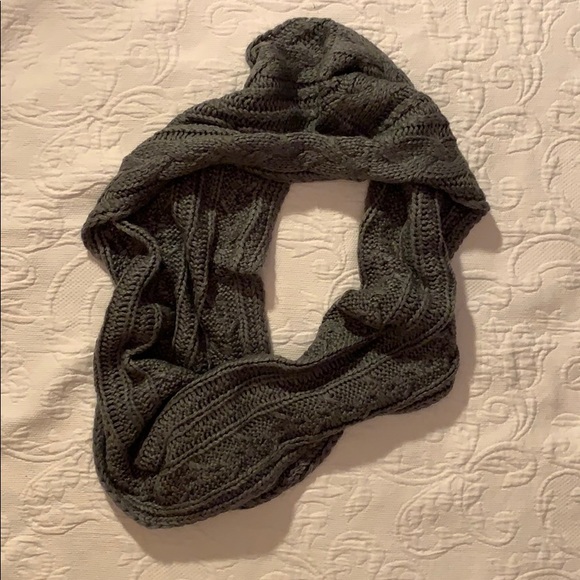 Aeropostale Accessories - Grey Aeropostale Knit infinity Scarf